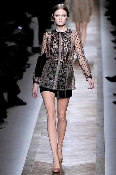 Look 14